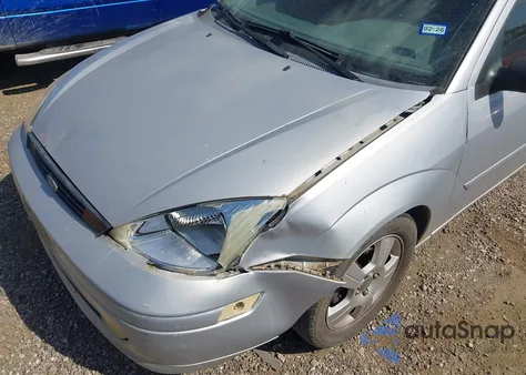 2003 Ford Focus Zts z USA, uszkodzony, nr VIN 1FAFP38373W231345